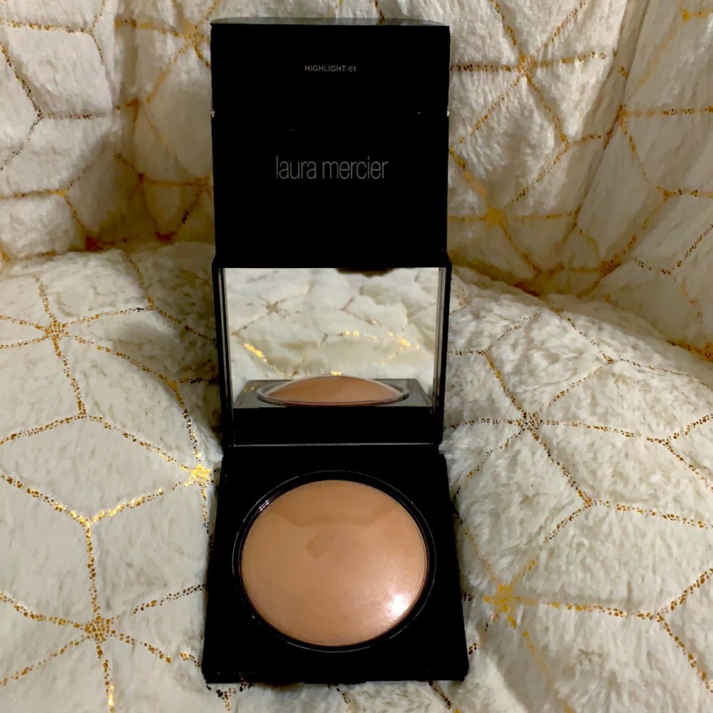 Features a smooth, silky, velvety texture.